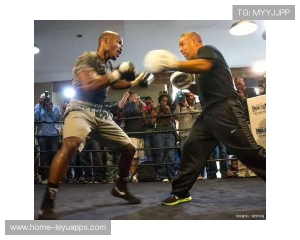 UFC拳腿连招与防守练习——掌握实战的关键技巧 UFC拳腿连招与防守练习——掌握实战的关键技巧