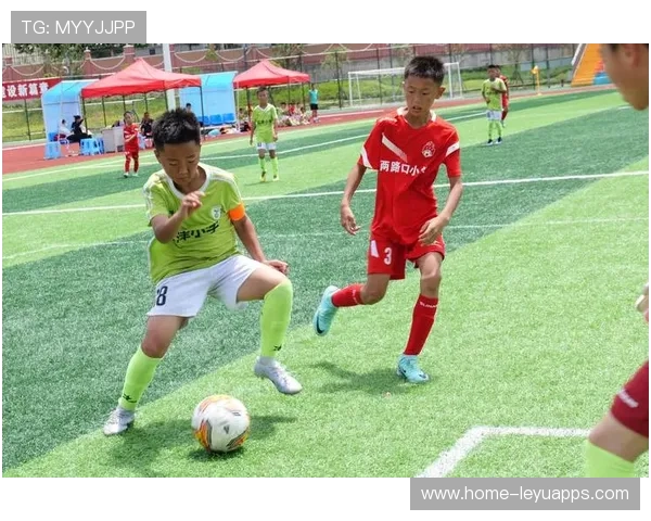 中国足球青少年足球培训注重个性化发展，青少年足球培养